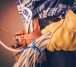 CORSO DI FORMAZIONE PES, PAV, PEI PER ADDETTI AI LAVORI ELETTRICI 